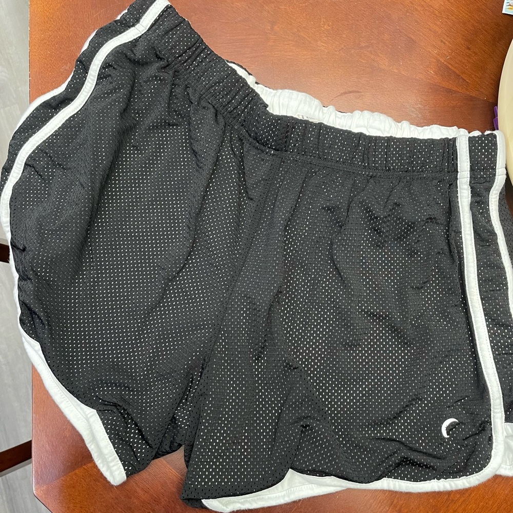 Zyia active black and white training day shorts size xl worn once
